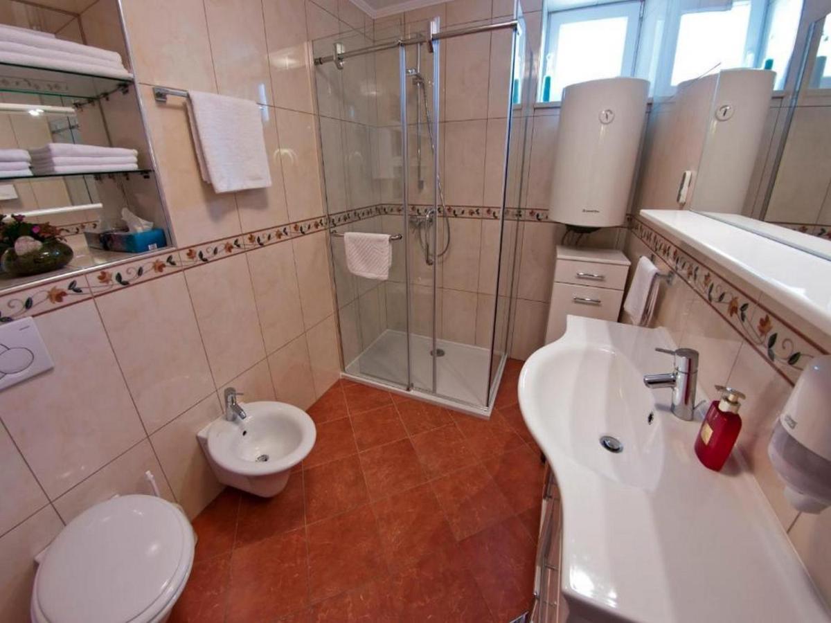 Apartments Villa Melita Dubrovnik Mlini Bagian luar foto